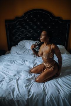 Eva - Escort lady Montreal 6