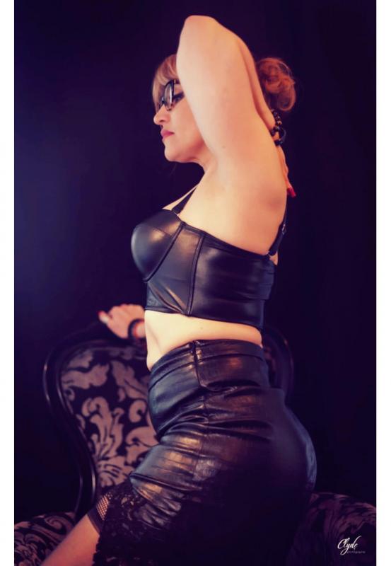 Dominatrix Escorts