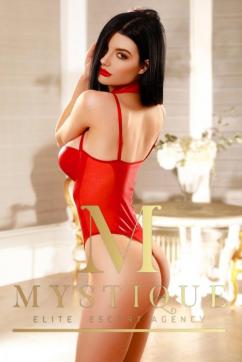 Aida Mystique - Escort lady London 3