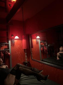 AKASH - Escort dominatrix Berlin 16