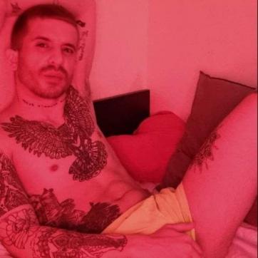 Alexandro - Escort gay Havana 4