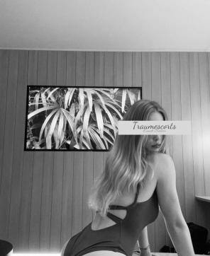 Mandy - Escort lady Hamburg 2