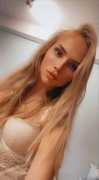 Kristen - Escort lady London 4