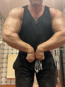 Musclegott - Escort mens Cologne 3