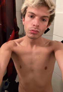 Adrianobujupi - Escort gay Düren 1